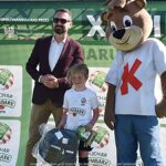 Zawody dzieci na stadionie.